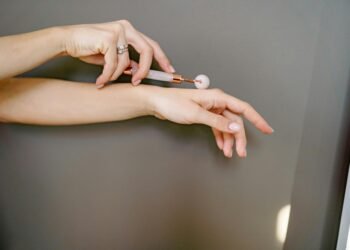 Top 5 Smart Body Care Devices for Radiant Skin & Wellness